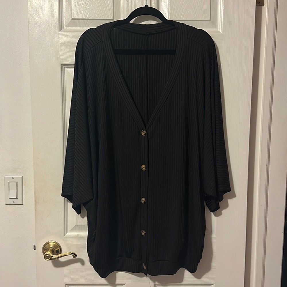 Black oversized poncho 🩵 OS